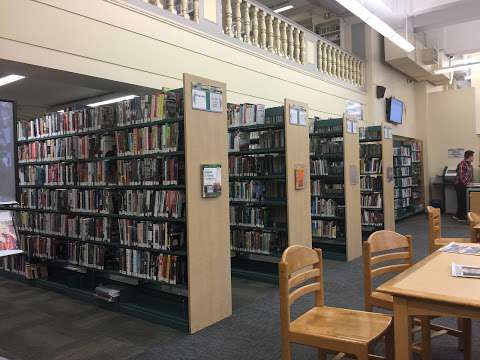 Jobs in Queens Library at Woodside - reviews